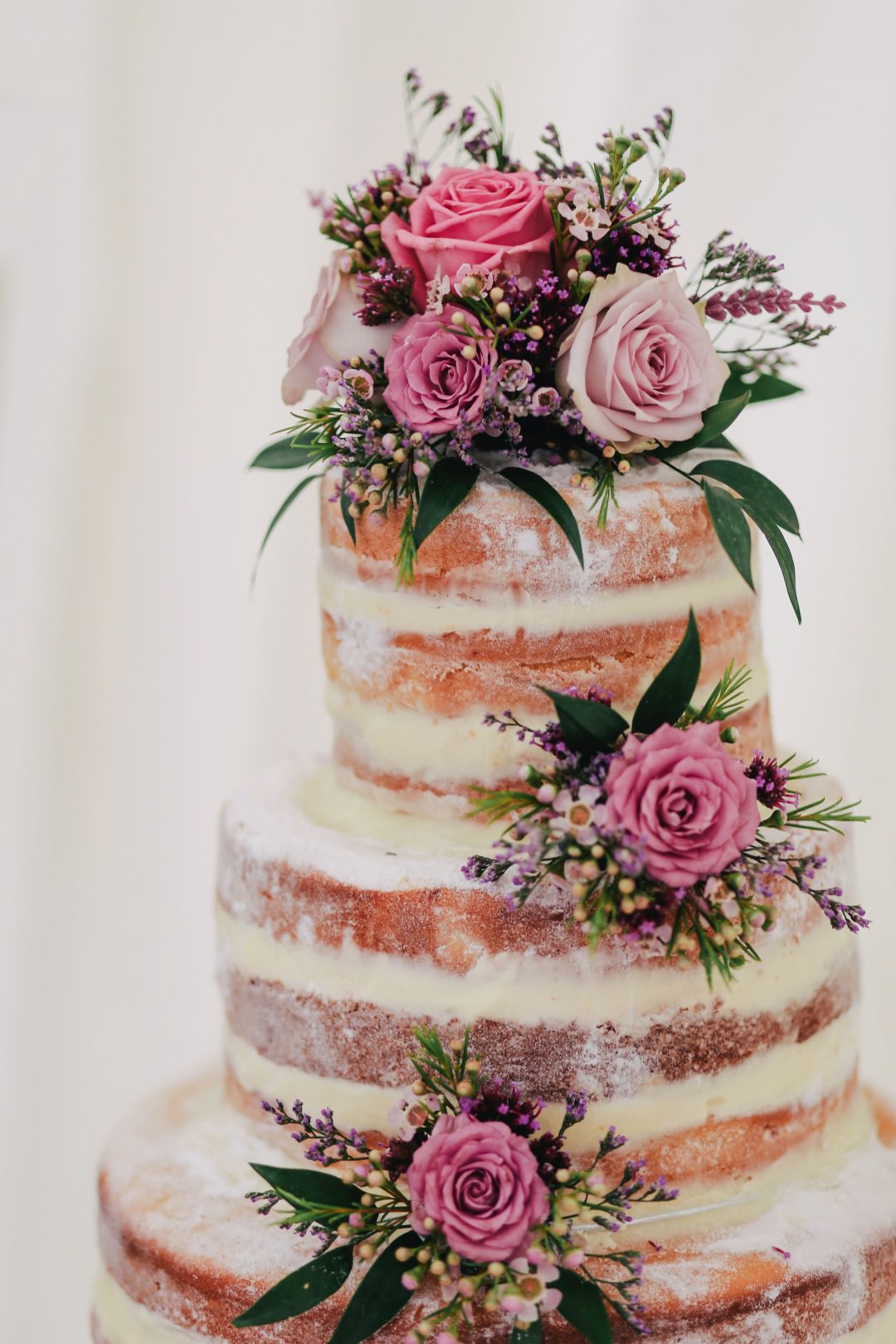 Gâteau de mariage, Comment décorer un gâteau de mariage ?