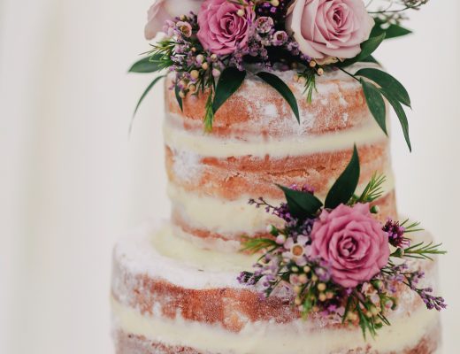 Gâteau de mariage, Comment décorer un gâteau de mariage ?
